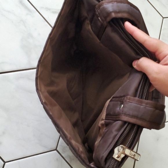 Lug Taxicab in Brown - Picture 7 of 10